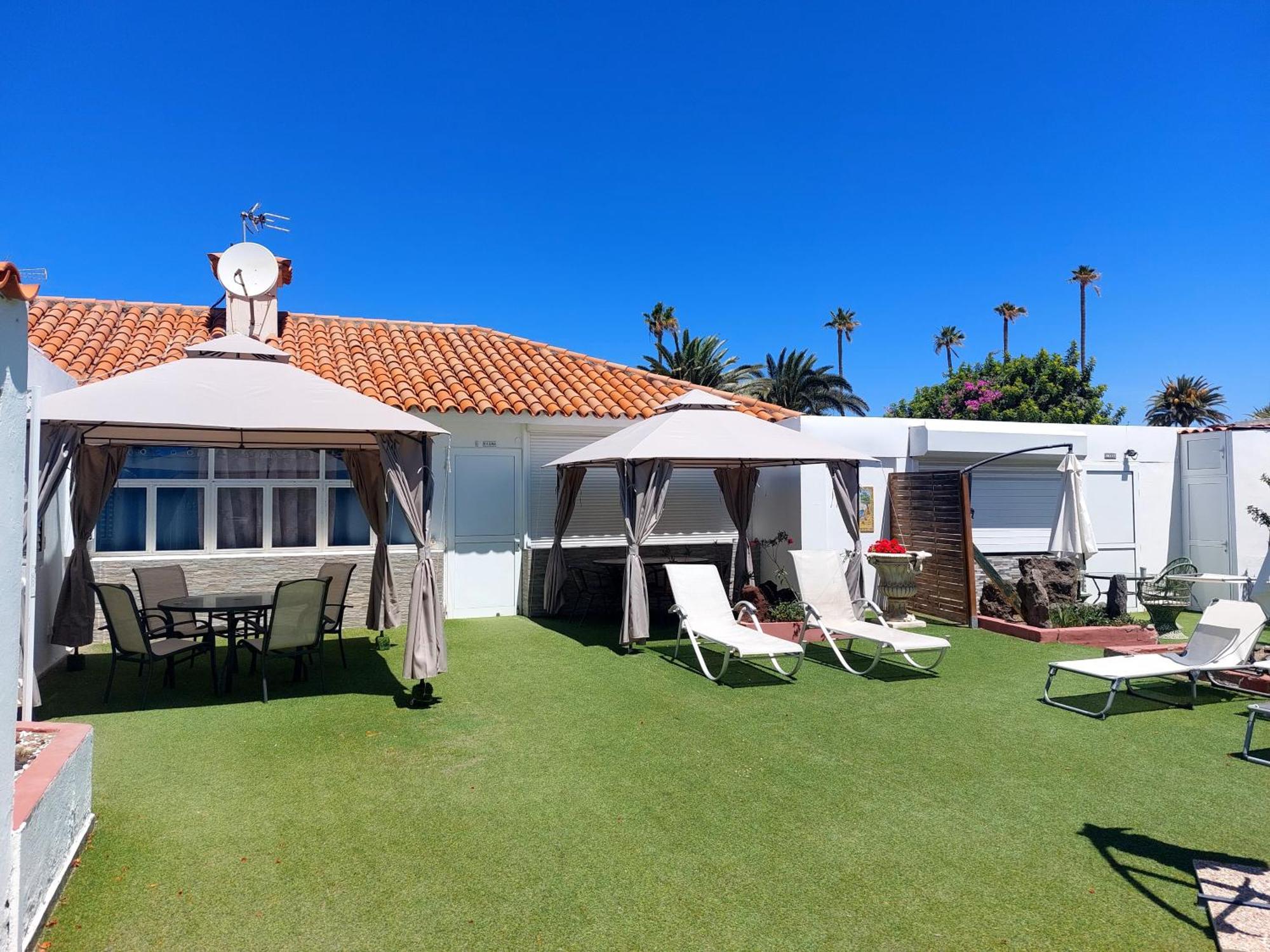פלאייה דל אינגלז Bungalows Lapahi מראה חיצוני תמונה
